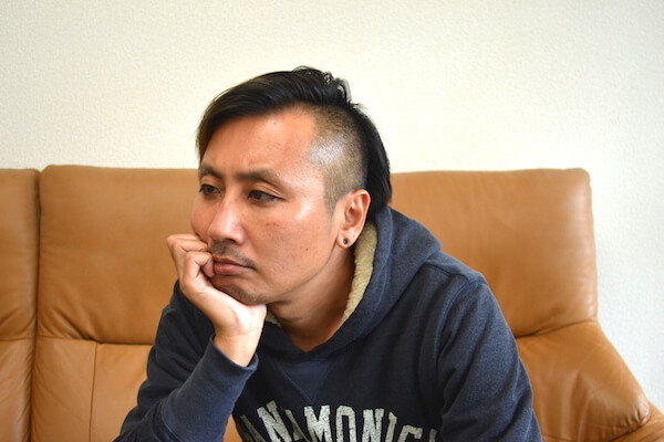 石田ヤス彦.