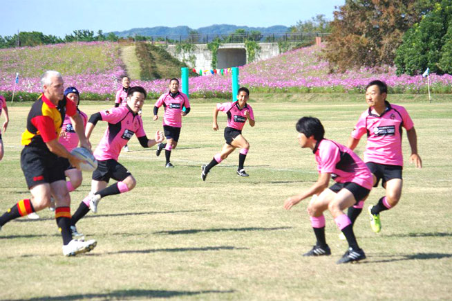 ラグビー突破
