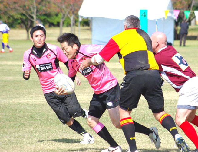 ラグビー振り切る