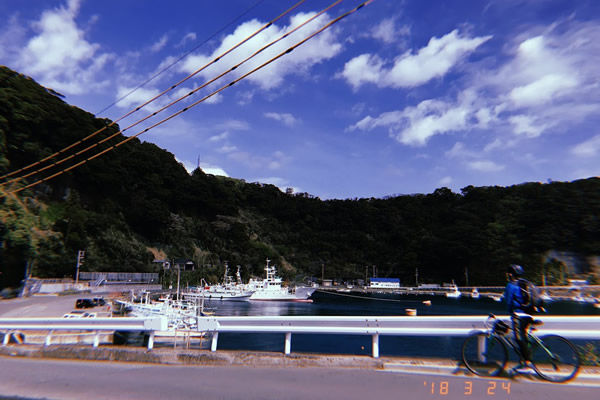 伊豆大島の波浮港とチャリ