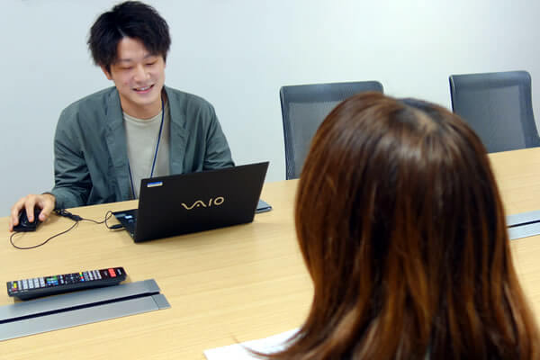 電気通信事業法の改正の影響について話すBIGLOBEの小寺さん